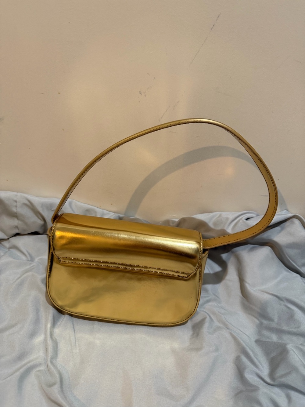 Diesel Metallic Gold Shoulder Bag - Picture 5 of 6